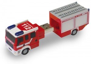 USB-Stick in Form eines Feuerwehrautos